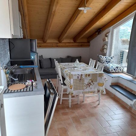 Ca Di Pippo "Tasso" Appartamento Ristrutturato Orco Feglino Exterior foto