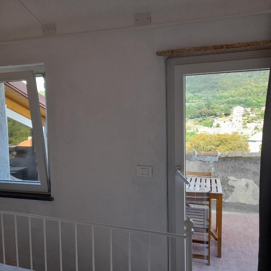 Ca Di Pippo "Tasso" Appartamento Ristrutturato Orco Feglino Exterior foto